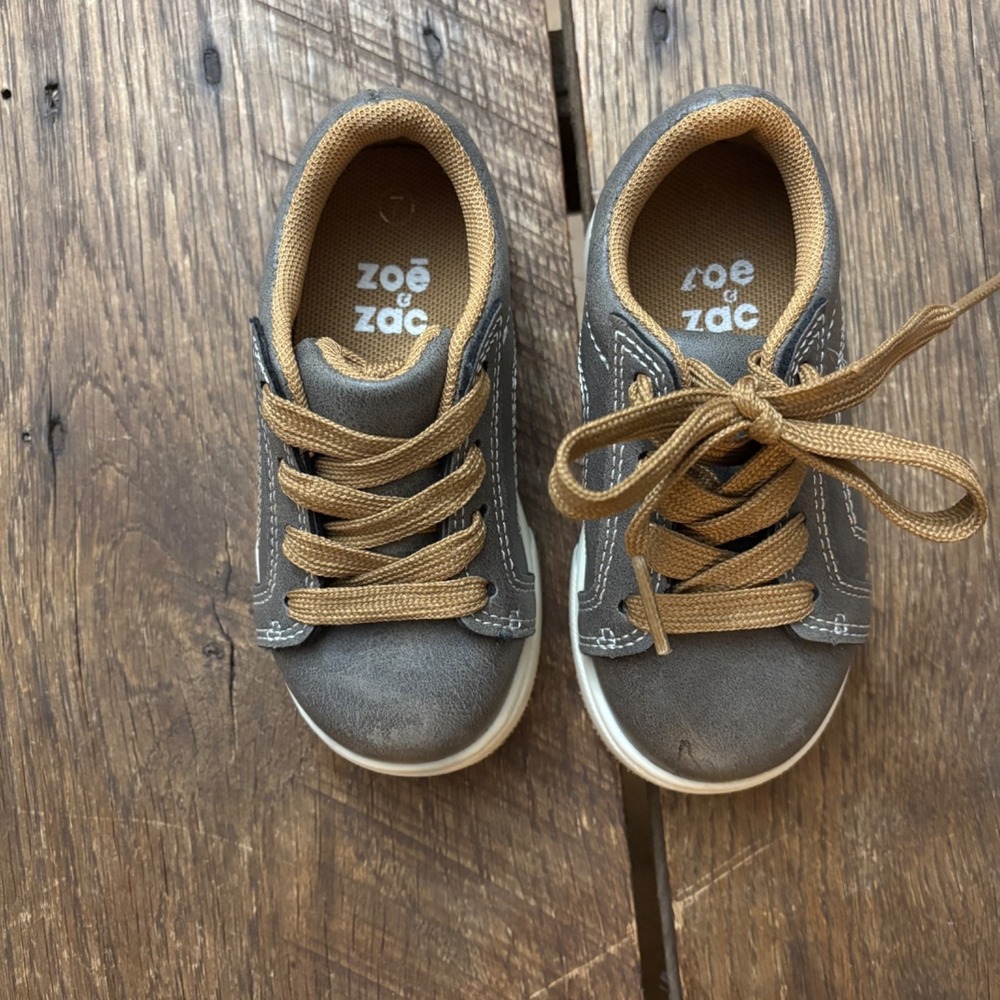 Zoe & Zac Brown Leather Dress Lace Up Tennis Shoes Sneaker Toddler Size 7 Boy